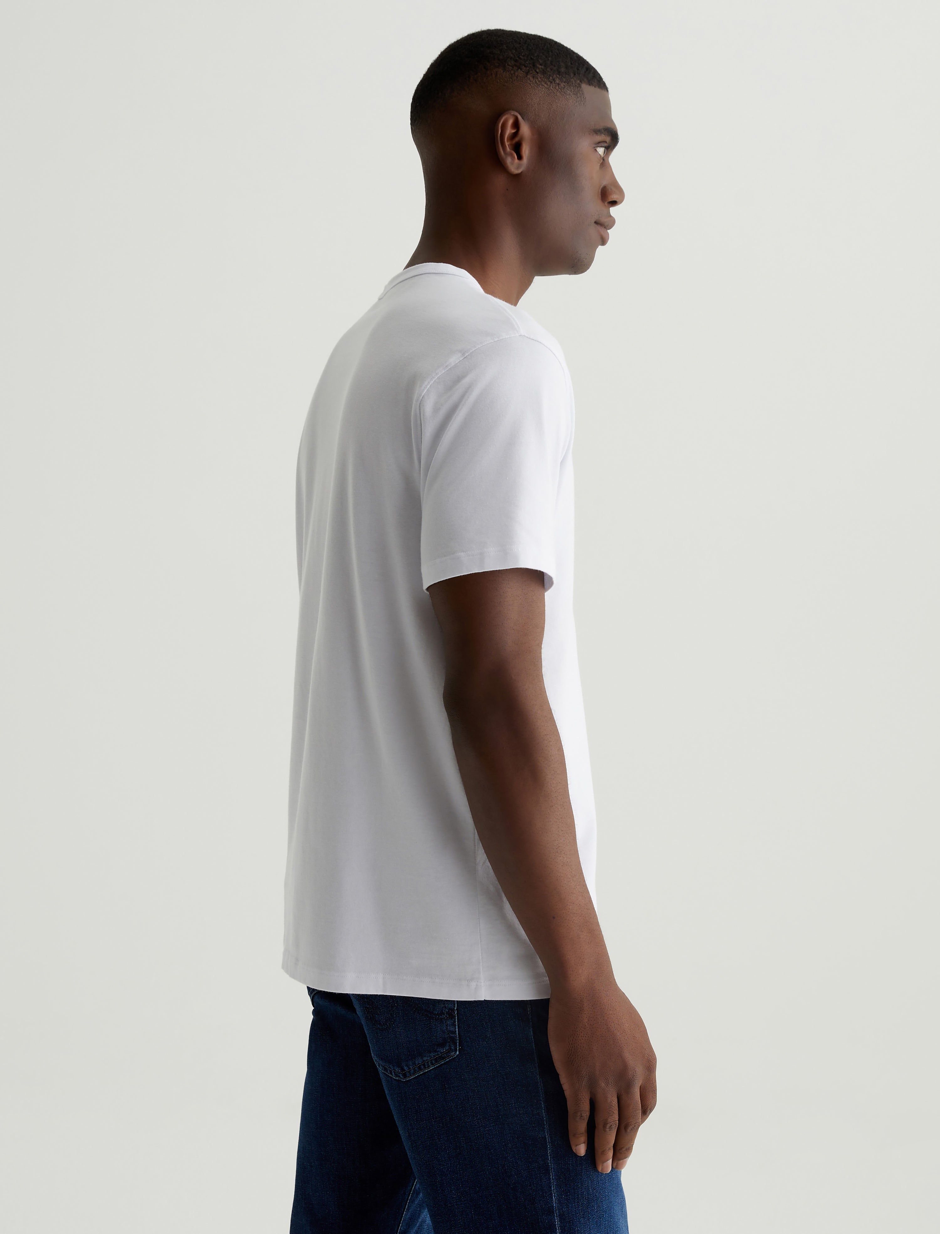 Mens Bryce Short Sleeve Henley True White at AG Jeans Official Store