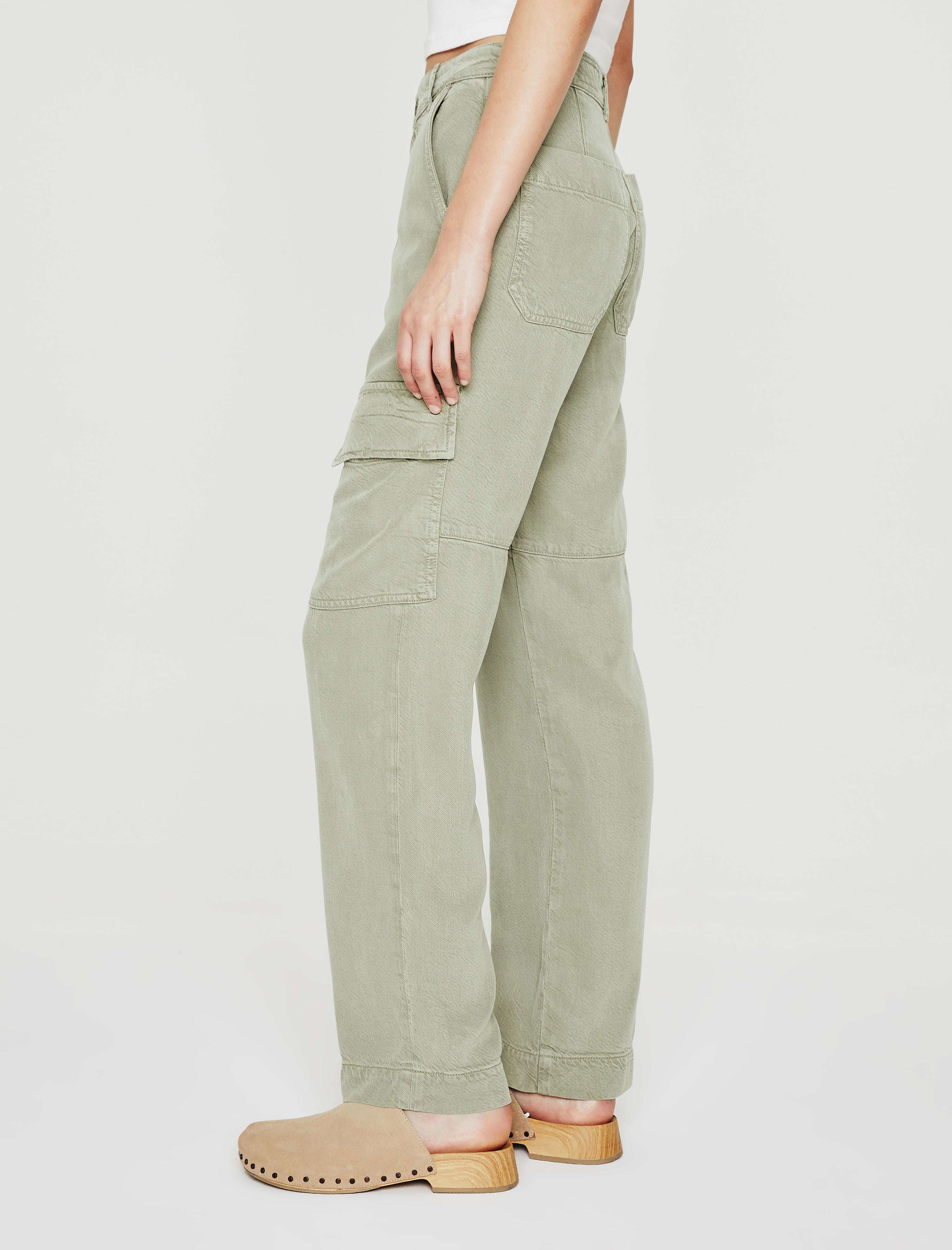 Womens Knoxx Cargo Sulfur Fresh Eucalyptus at AG Jeans Official Store